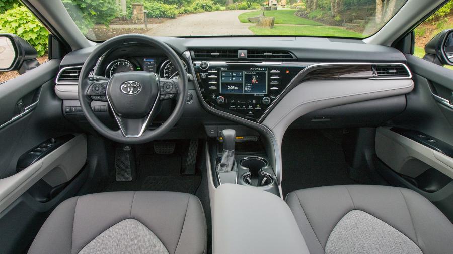Торпедо Toyota Camry XSE 2017 года  (NA) (фото 50 из 55)
